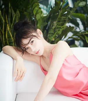 袁姗姗性感优雅写真图片
