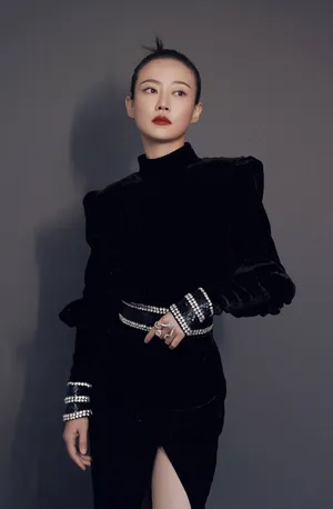谭卓时尚前卫魅力写真图片_2