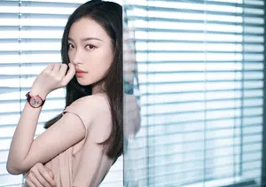 倪妮性感优雅代言图片_2
