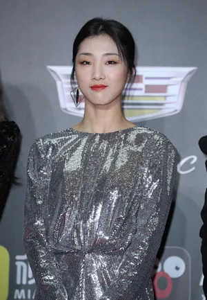 火箭少女101微博电影之夜红毯照图片_2