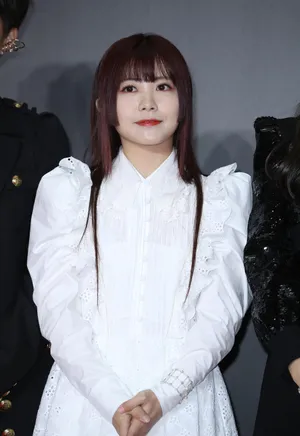 火箭少女101微博电影之夜红毯照图片_9