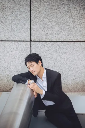 袁弘帅气迷人活动写真图片