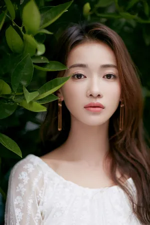 吴谨言温婉迷人活动写真图片_3