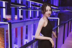 迪丽热巴甜美活动图片_4