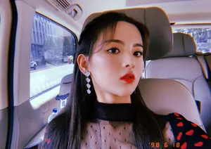 杨超越古桃心裙性感自拍照图片_5