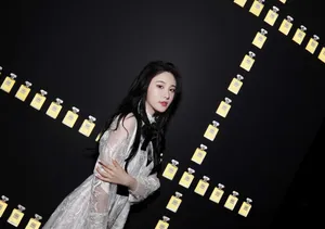 刘丁菡性感活动照图片_7
