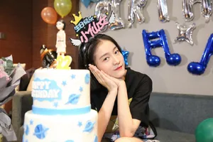 张雪迎生日会清秀图片_5