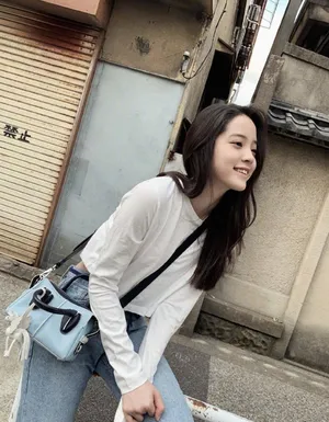 欧阳娜娜甜美日本旅行街拍图片_5