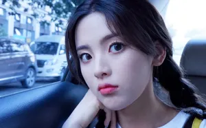 杨超越学生制服甜美性感图片_7
