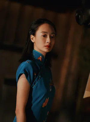 孙铱复古优雅旗袍写真图片_1