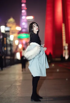 刘丁菡冬季夜拍照图片_2