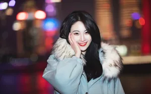 刘丁菡冬季夜拍照图片_3