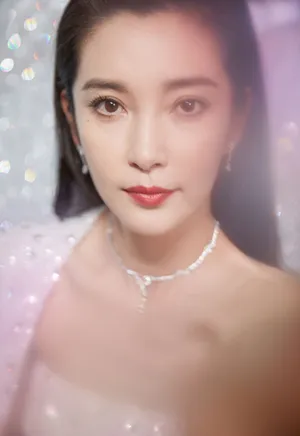 李冰冰纯白闪耀写真图片_3