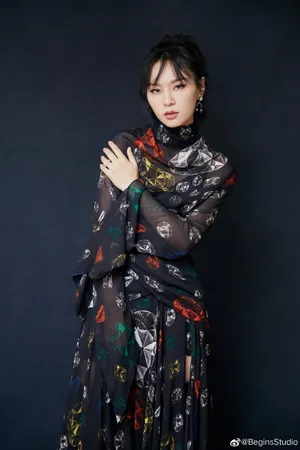 周笔畅2019LUNAR巡回演唱会性感图片_4