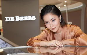 王菊复古魅力性感写真_1