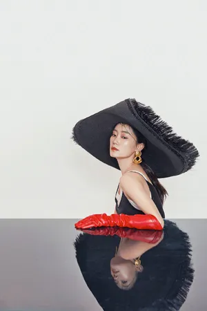 张小斐唯美杂志封面写真图片_4