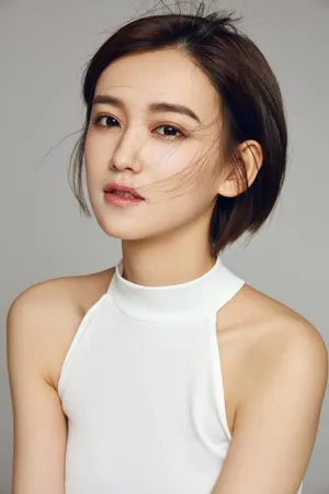 李沐宸简约时尚写真图片