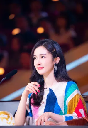 杨幂娇俏妩媚节目剧照图片_3