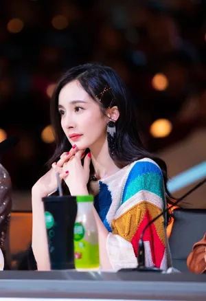 杨幂娇俏妩媚节目剧照图片_5