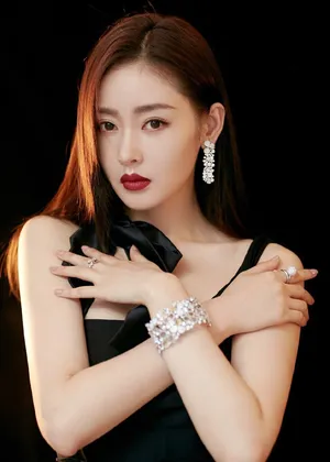 张天爱美艳性感写真图片_2