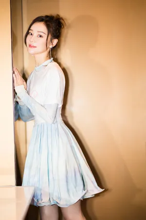 袁姗姗电影小Q首映礼甜美图片_2