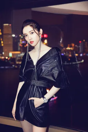 唐艺昕性感优雅写真图片_4