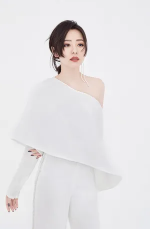 张靓颖性感百变写真大片_5
