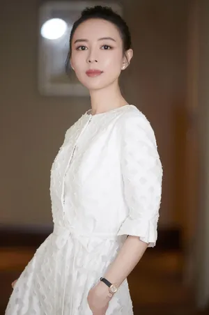 张静初清爽优雅写真图片