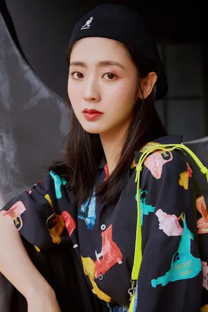 邢菲酷美养眼时尚街拍图片_3