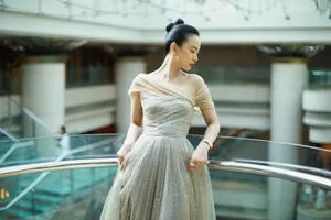 李梦清爽利落活动写真图片_2