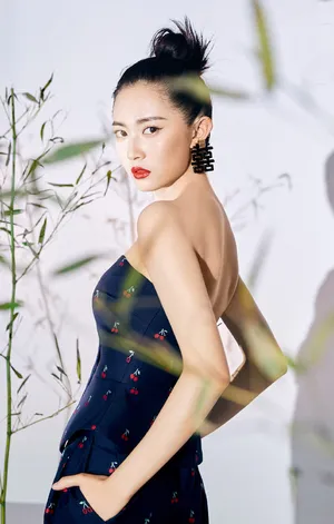 陈钰琪时尚百变杂志写真大片_4