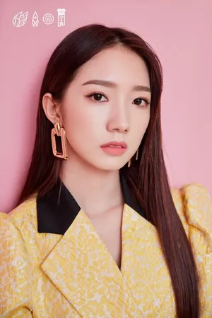 孟美岐《明日之子》炫酷写真图片