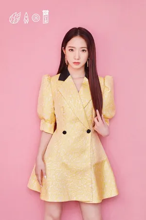 孟美岐《明日之子》炫酷写真图片_2