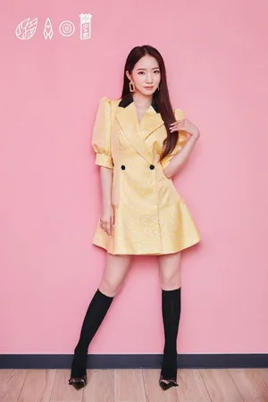 孟美岐《明日之子》炫酷写真图片_3