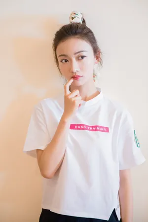 吴谨言《青春环游记》俏皮图片_7