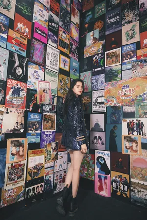 欧阳娜娜甜酷街拍图片_3