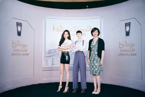 杨幂杜莎夫人蜡像馆性感图片_8