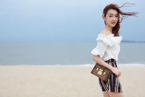 宣璐清爽甜美海边写真图片