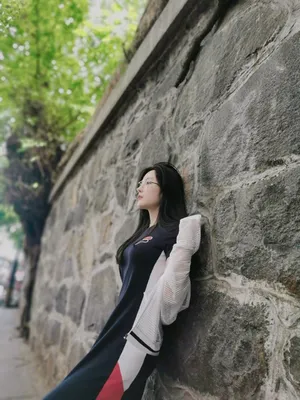 汤晶媚素颜街拍写真图片_2