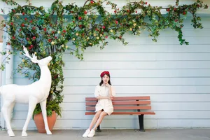 新晋小花孙雅丽清新户外写真_1
