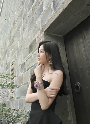 汤晶媚清新秀丽街拍图片_6