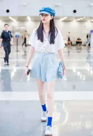 宋妍霏夏日清爽街拍图片_3