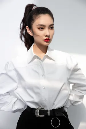 王可如利落马尾干练写真图片_5