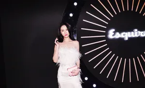 刘丁菡裹胸礼服性感活动照图片_4