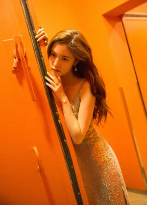 宋妍霏性感优雅写真图片_2