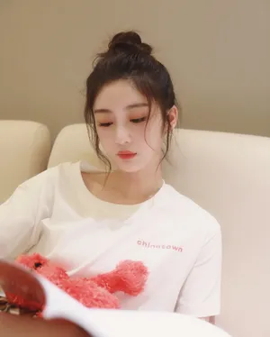 戚砚笛夏日清秀生活照图片_2