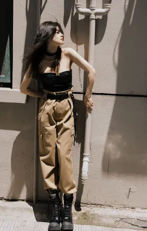 李蔓瑄随性时尚写真图片