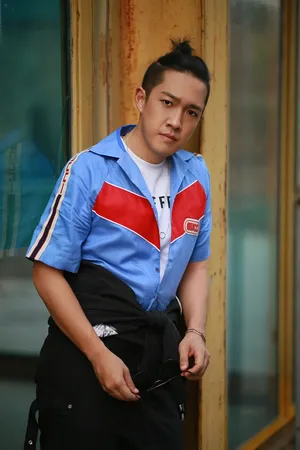 张博宇型男工装风帅气图片_7