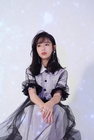 邢菲甜美复古写真图片_1