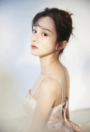陆妍淇清新甜美写真图片